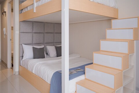 결합되고 넓은 1베드룸 아파트먼트 파크랜드 애비뉴