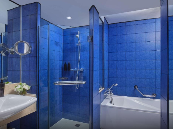 room detail thumbnail 1