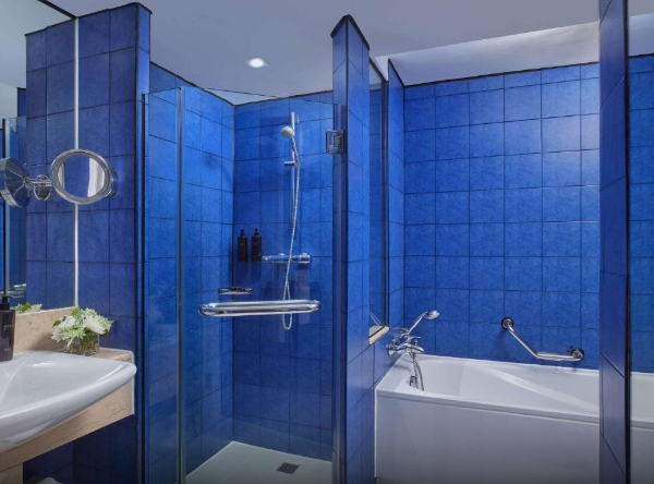 room detail thumbnail 2