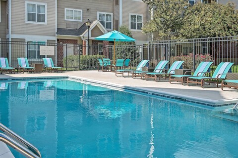 소네스타 ES 스위트 롤리 더럼 에어포트 모리스빌