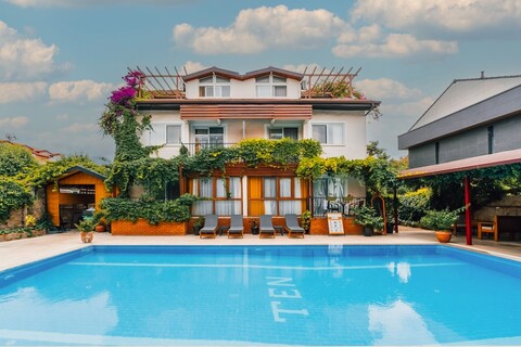 텐 아파트 호텔