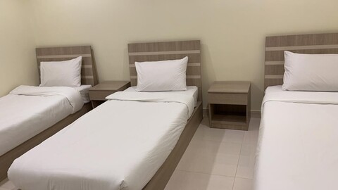 알 타우피그 호텔 아지지야