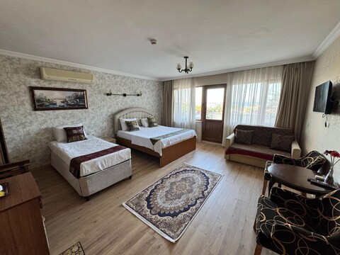 이페크욜루 호텔