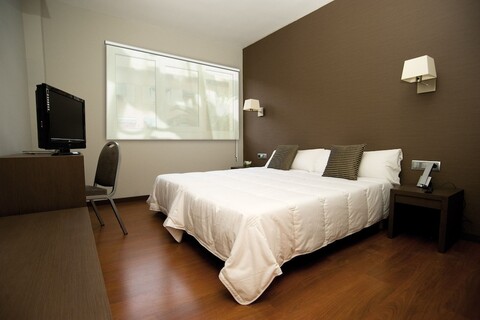 호텔 크리스네로스