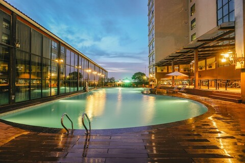 더 비사이 호텔