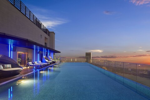 THE WATSON PREMIUM HALONG HOTEL