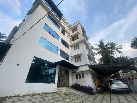Super Townhouse Thondayad Calicut Formerly Dream Casa