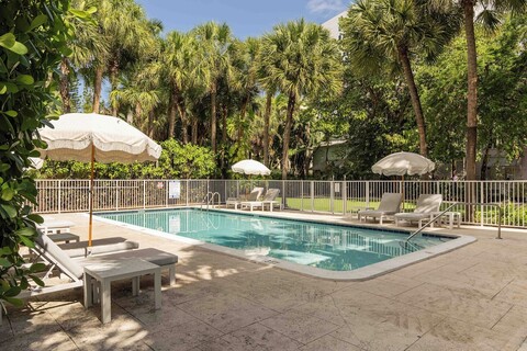 마이애미 리버 인 바이 렌찌