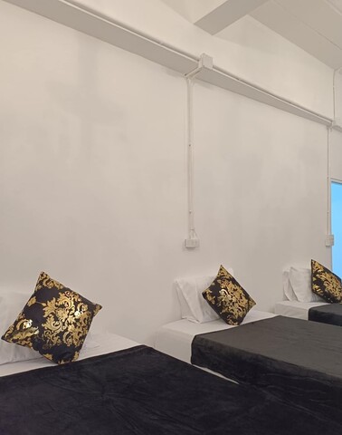 마하나 호스텔 & 비치 바 파타야