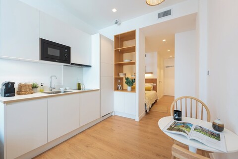 레 아파트망 드 바벨 비유 포르