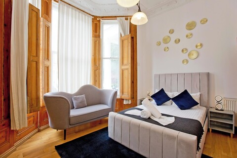 임페리얼 얼스 코트 아파트먼트