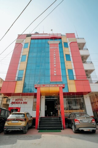 호텔 지넨드라 인