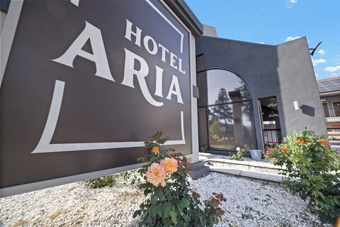 호텔 아리아