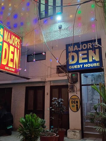 MAJOR'S DEN GUEST HOUSE