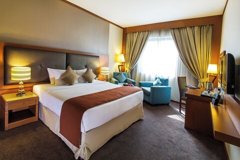 랜드마크 서밋 호텔