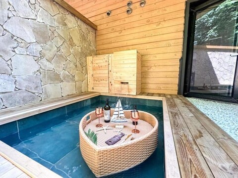 속초 플로팅 웨일 설악 도적 폭포 스테이