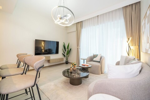 디자이너 1 베드룸 아파트먼트, 풀리 이큅트