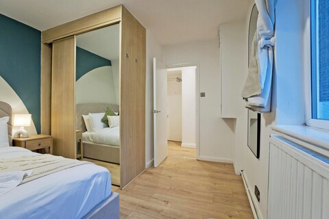 임페리얼 퀸즈버러 테라스