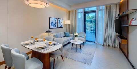 크레스턴 스위트 베이케이션 홈 렌탈, 어드레스 오페라 레지던스