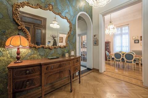 콜로나키 광장 근처의 희귀 럭셔리 보석 - 신타그마 근처