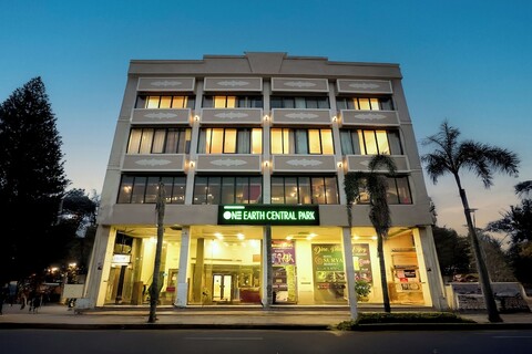 호텔 수르야 레지던시