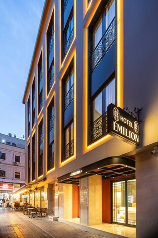 에밀리온 호텔