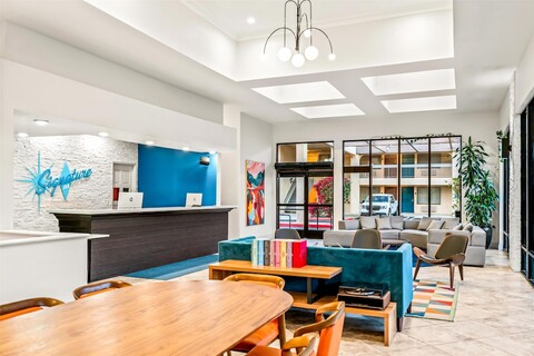 시그니처 인디오 I-10 코첼라 밸리, 바이 소네스타