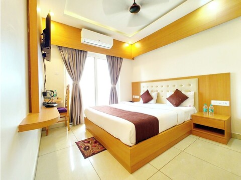 호텔 슈리 가자나나 푸리