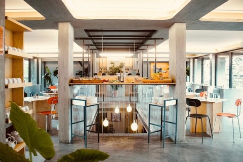 '레-다마 호스텔