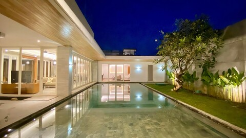 세미냑의 YY 빌라, 큰 수영장 및 주차장