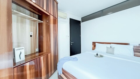 넓은 2BR 아파트먼트, GP 플라자