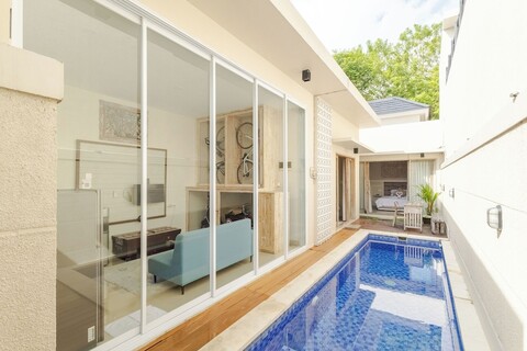 러스틱 판다와 빌라