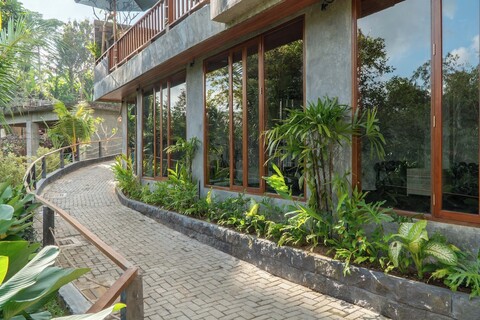 더 룸붕 자야 리조트