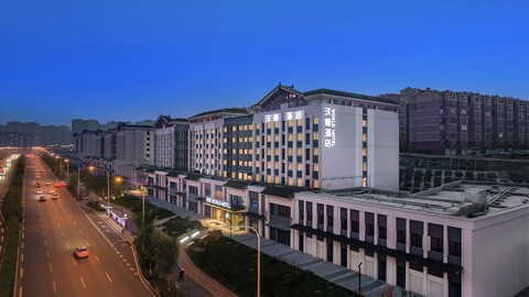 월드 호텔 지난 원뤼청 지점