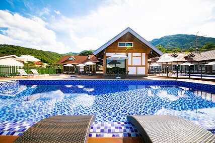 산청 퐁당온수풀엔스파