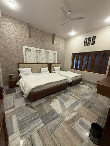 차르 담 팰리스