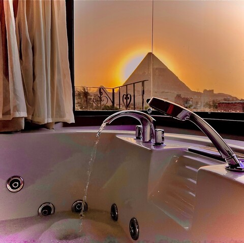 아레나 피라미드 뷰