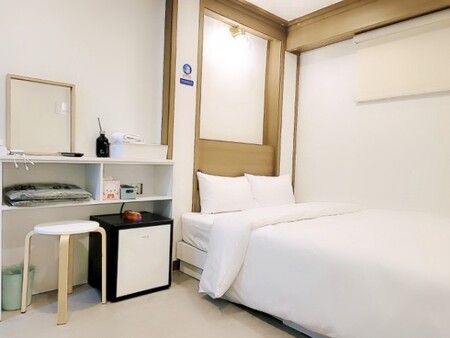 영등포구청역 달 모텔