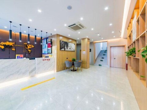 Junyi selected hotel (Hohhot University East Street store)