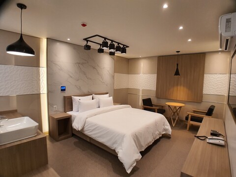 제천 제천무인텔(1대1 Drive-in)