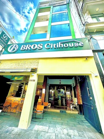 브로스 시티하우스