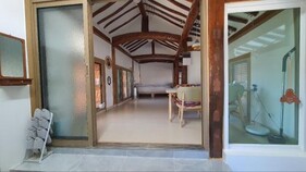 달이 뜨면 꽃이 피고