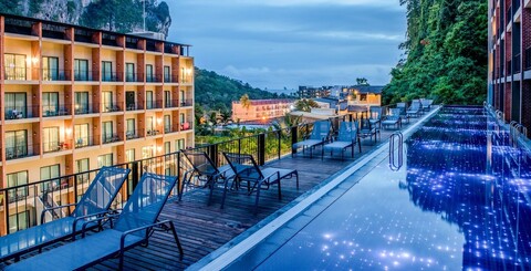 슈가 마리나 호텔 - 클리프행거 - 아오낭