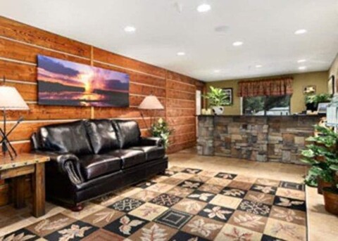 트래블로지 바이 윈덤 가디너 옐로스톤 파크 노스