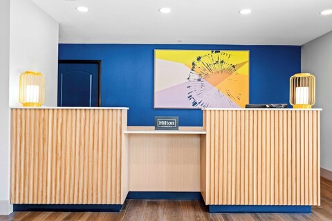 힐튼 모데스토 스파크