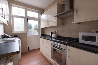 투팅 벡 룸스 바이 프라임시티호스트