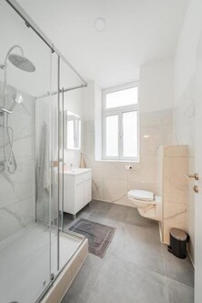 Chic Central City Rooms by Home2