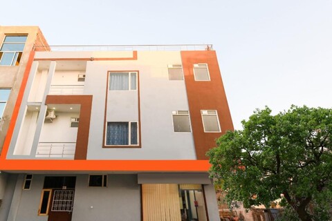 Hotel O Lakhdatar Palace