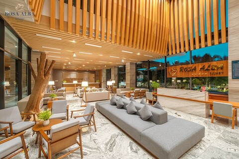 로사 알바 리조트 & 빌라스 투이 호아