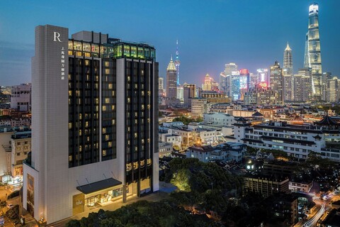 르네상스 상하이 위 가든 호텔, 더 번드, 난징 로드